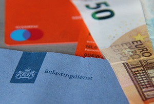 Toch toeslag of kindgebonden budget bij te hoog vermogen?